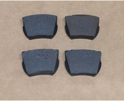 Front brake pads (early)