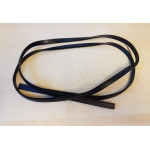 Bonnet opening protection strip Bonnet opening protection strip